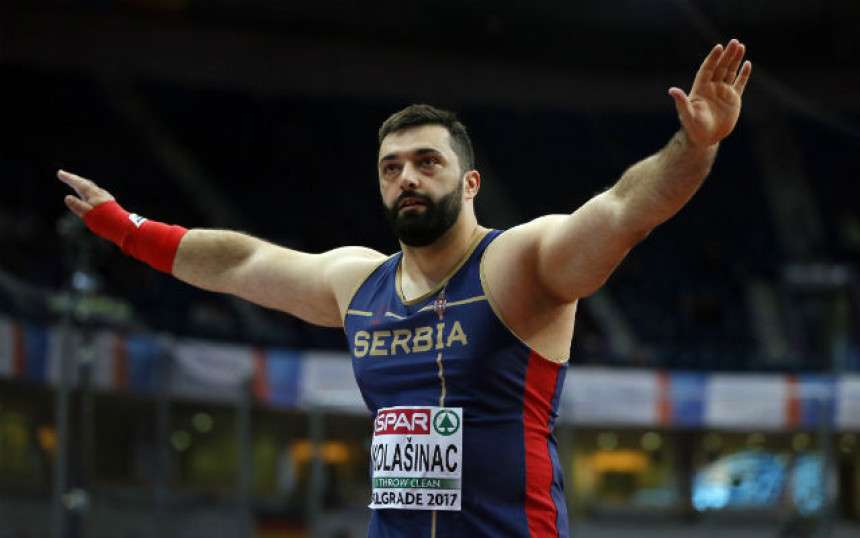 Kolašinac se oporavlja poslije operacije!