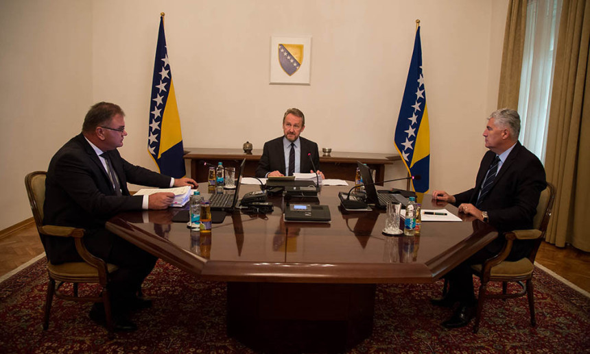 Nema sloge ali ima luksuza