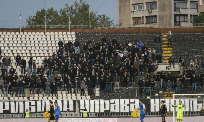 Гробари, ипак, могу на опроштај Саше Илића!