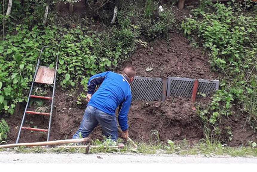 "Prijete klizišta, ostaću bez kuće" 