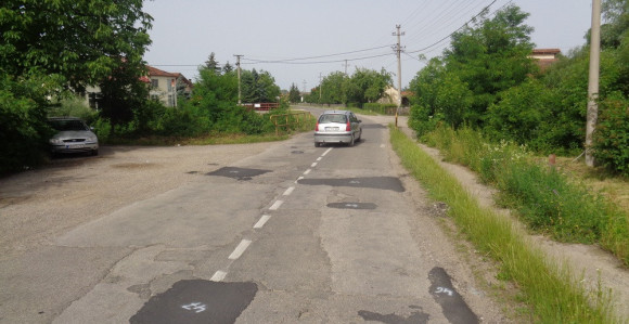 103 zakrpe na 600 metara lokalnog puta