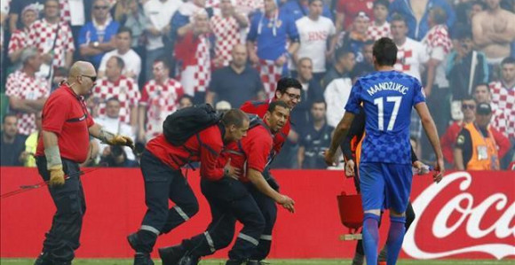 EURO - Hrvati u šoku i strijepe! Selektor: To nisu navijači, već teroristi!