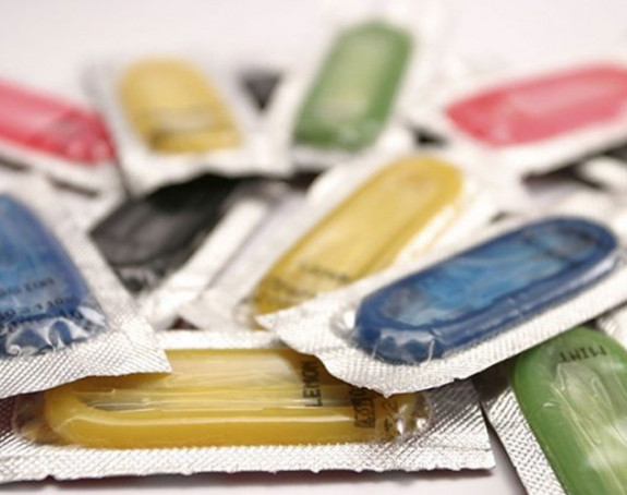 Rusija zabranila prodaju kondoma