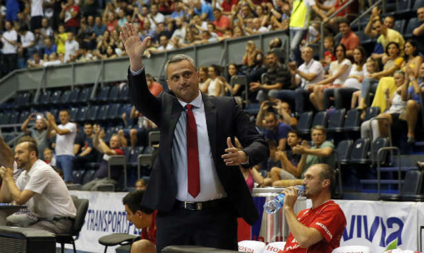 "Ne znam da li su igrači primili četiri plate!"