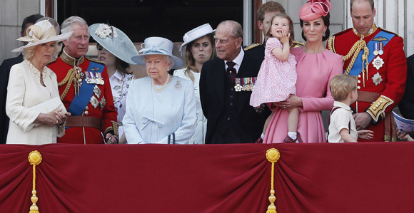 Gardista pao tokom ceremonije