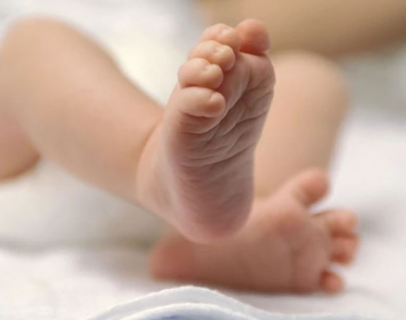 Tijelo bebe plutalo rijekom