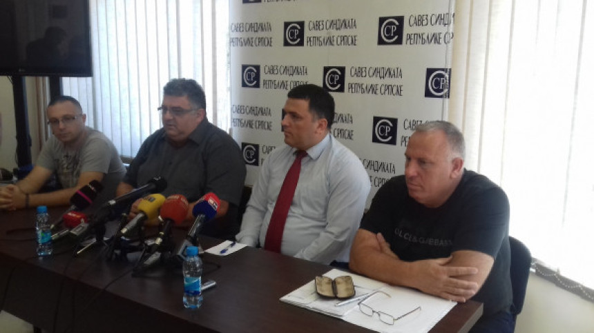 Srpsku napustilo 260 000 ljudi