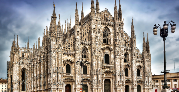 Milano zabranio upotrebu selfi stikova