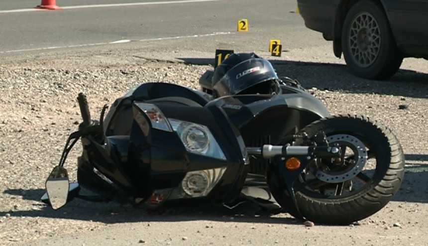 U Doboju poginuo mladić motociklista