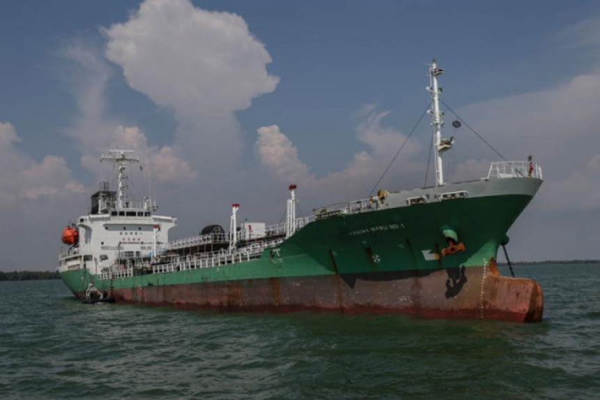Отет малезијски танкер са 900.000 литара дизела 