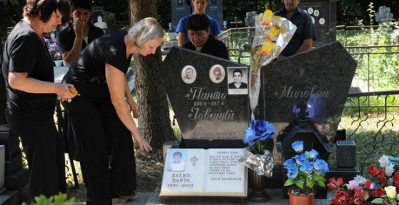 Majka dječaka vratila Tačiju cvijeće 