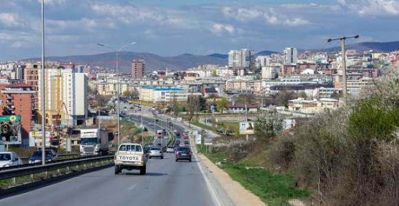 Ko sve i  zašto nadgleda KiM?