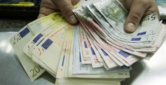 Policajac vratio 1.000 evra banci