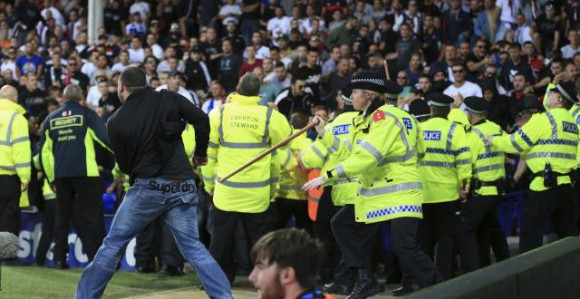 Video: ''Torcida'' izazvala prekid na Gudison Parku!