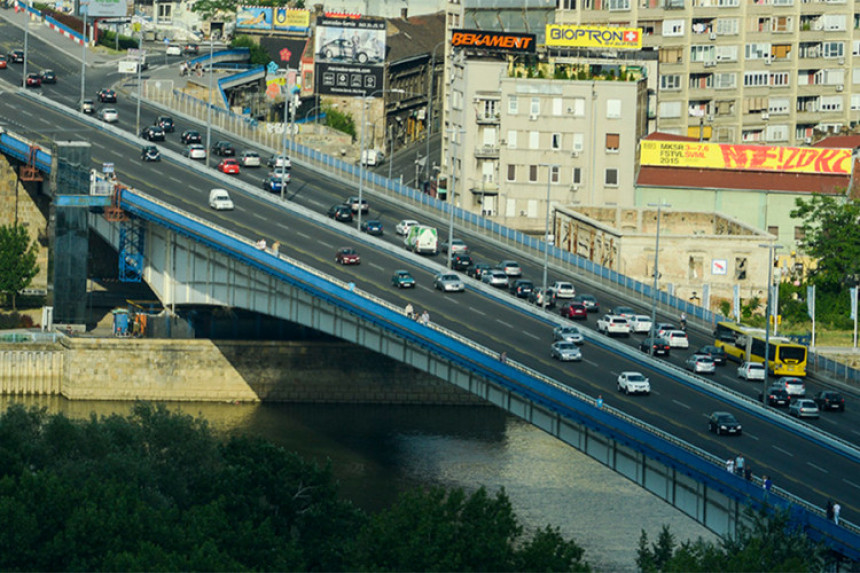 Žena skočila sa Brankovog mosta