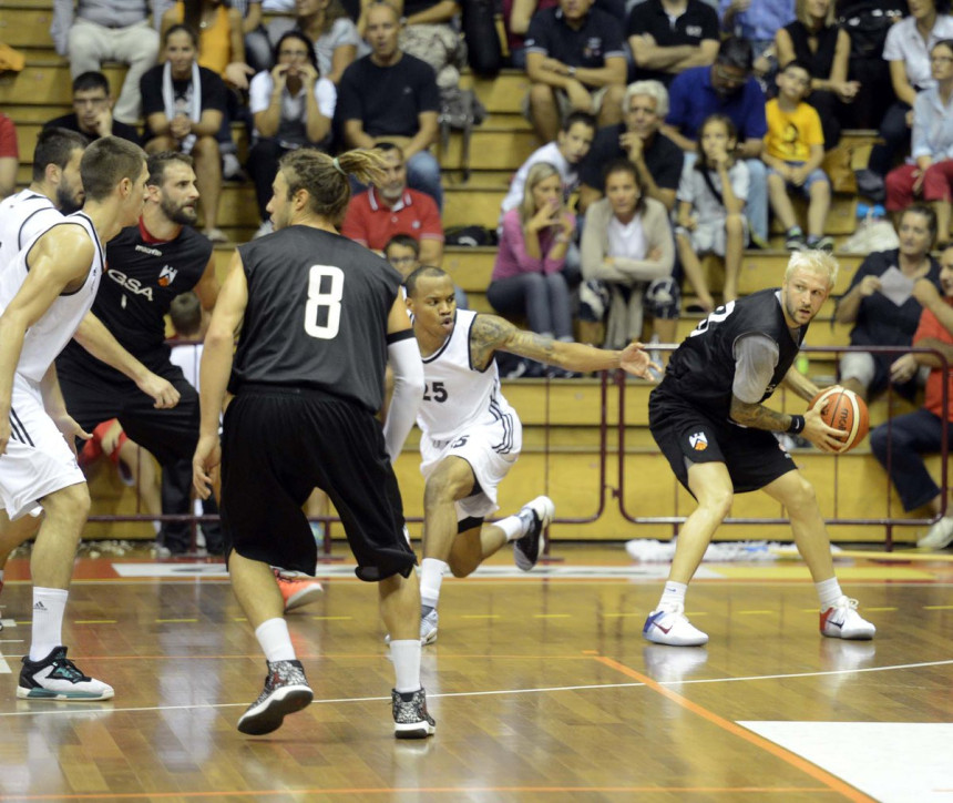 Partizanu trofej u Trstu