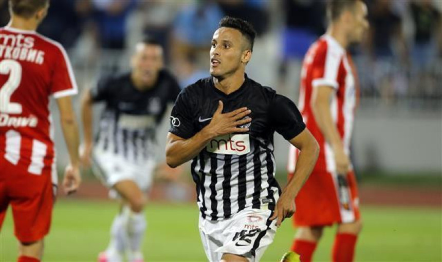 Partizan ''u sumrak'' dobio Zvezdu i prišao na šest bodova!