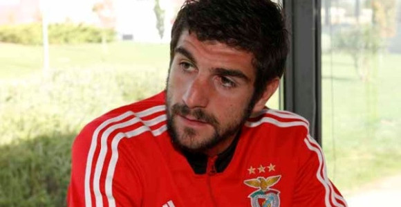 Evo zašto Stefan Mitrović nije uspeo u Benfiki...