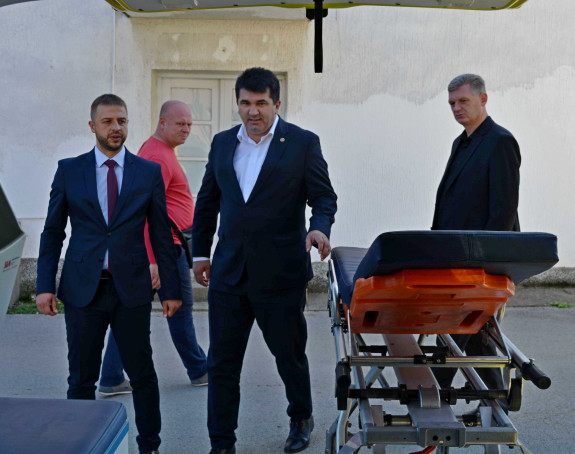 Ново санитетско возило у Лопарама