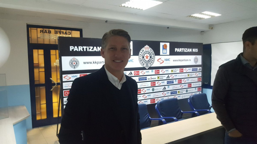 ABA: I Švajnštajger bodrio Partizan!