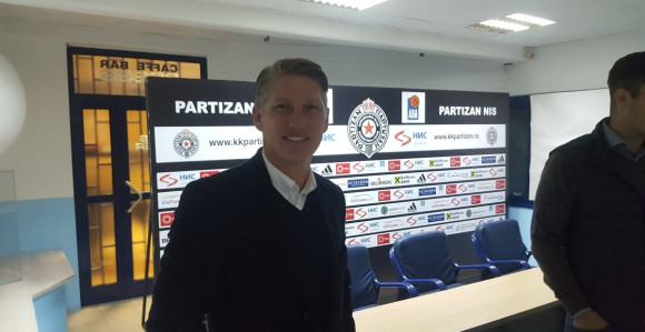ABA: I Švajnštajger bodrio Partizan!