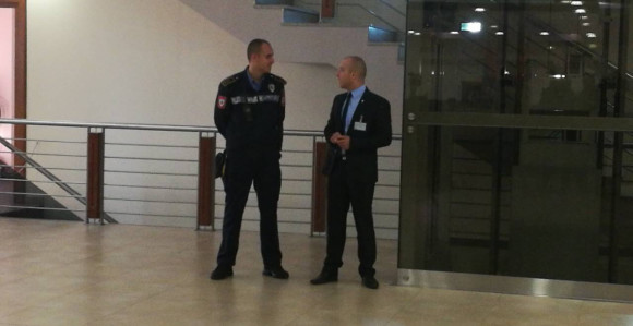 Uniformisani policajac u NS RS