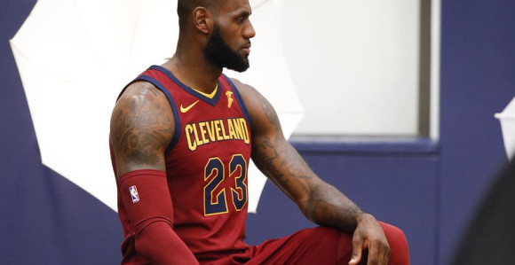 Šta je sa Džejmsom? Ko zna, ako ne zna Lu?