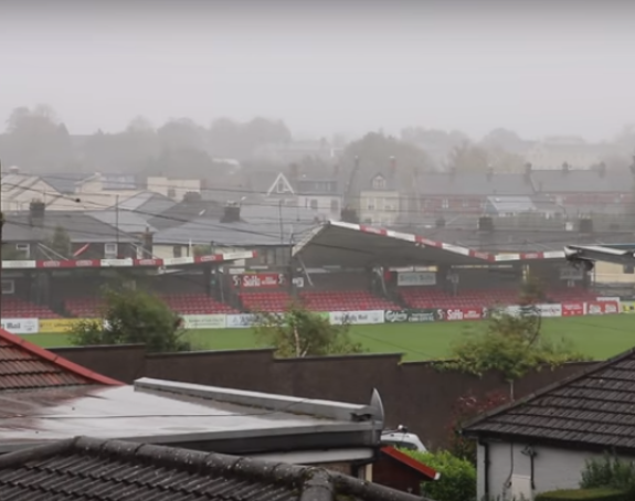Video: ''Ofelija'' srušila krov na stadionu u Korku!