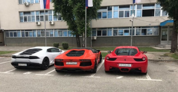 Policija vratila oduzeti ferari i lamborginije