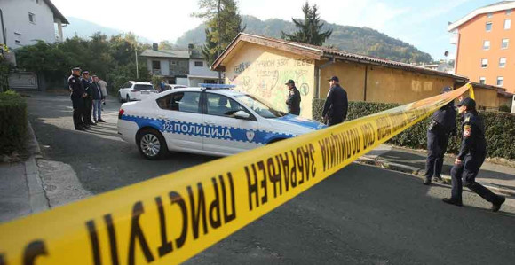 Policija deložira majku i kćerku iz stana u BL