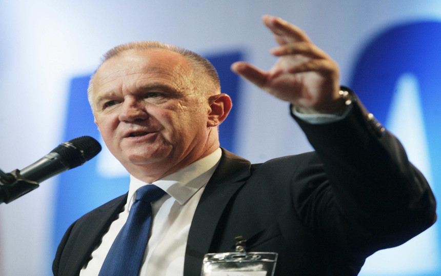 NDP: Prinudna uprava u režiji SNSD-a