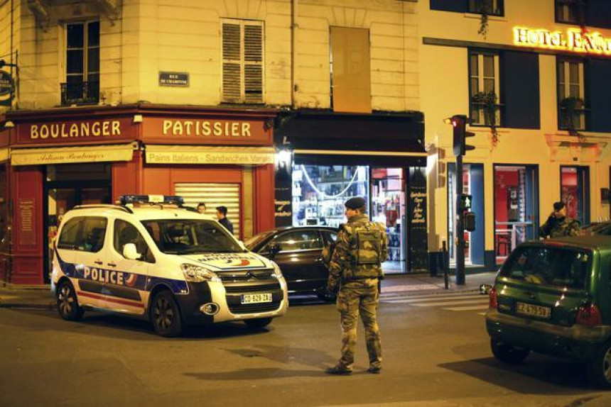Pariz: Pronađen telefon teroriste
