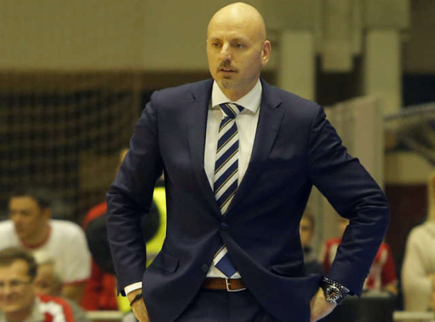 Lijep debi Saleta Obradovića, lud koš u posljednjoj sekundi presudio Himkiju!