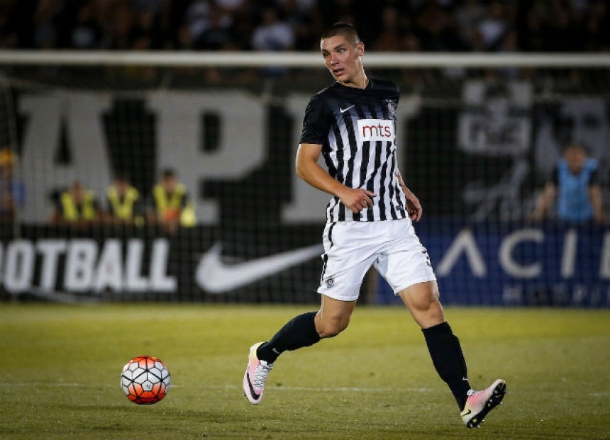 Juventus prati Nikolu Milenkovića?!