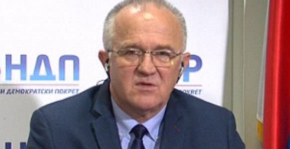 Тројац производи сталне тензије 