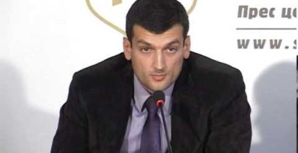 Злоупотребе кадрова СНСД-а