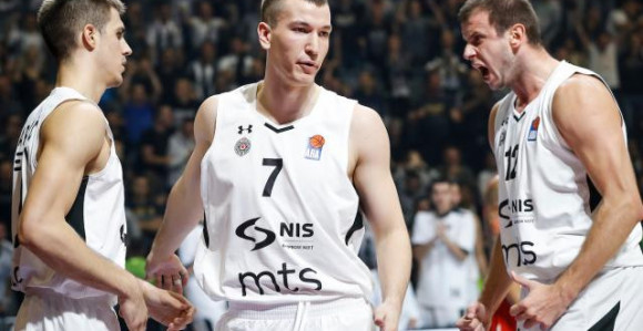 Величковић: Да не заборавимо чији дрес носимо!