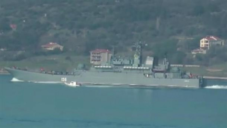 Ruski vojni brod pravac kroz Dardaneli!