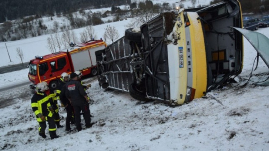 Austrija: Prevrnuo se autobus iz Srbije 