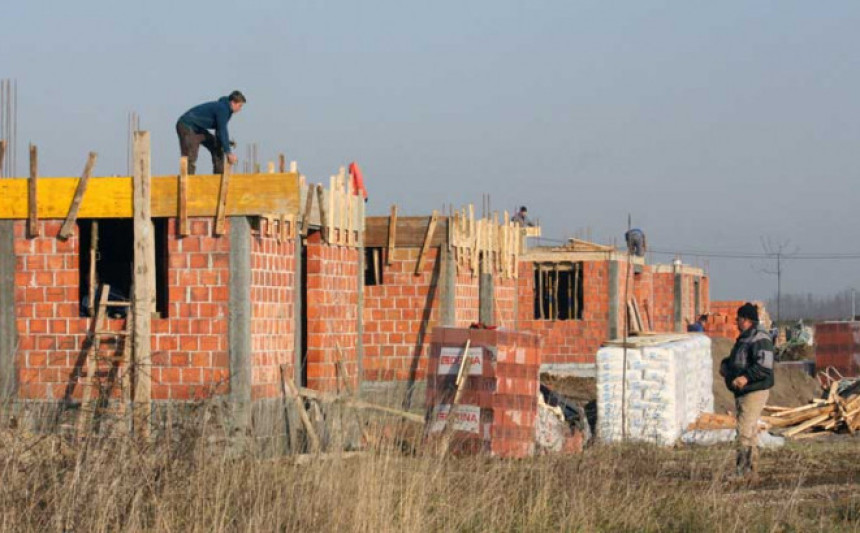 Hiljade porodica čeka obnovu kuća