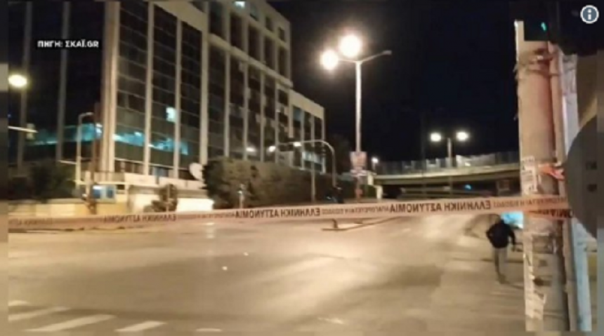 Jaka eksplozija ispred grčke TV