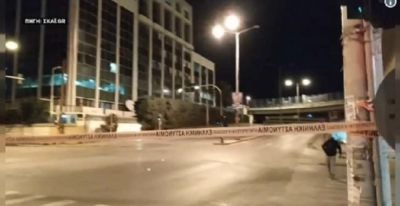 Jaka eksplozija ispred grčke TV