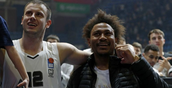 Tavamba poslije ovacija u Pioniru...