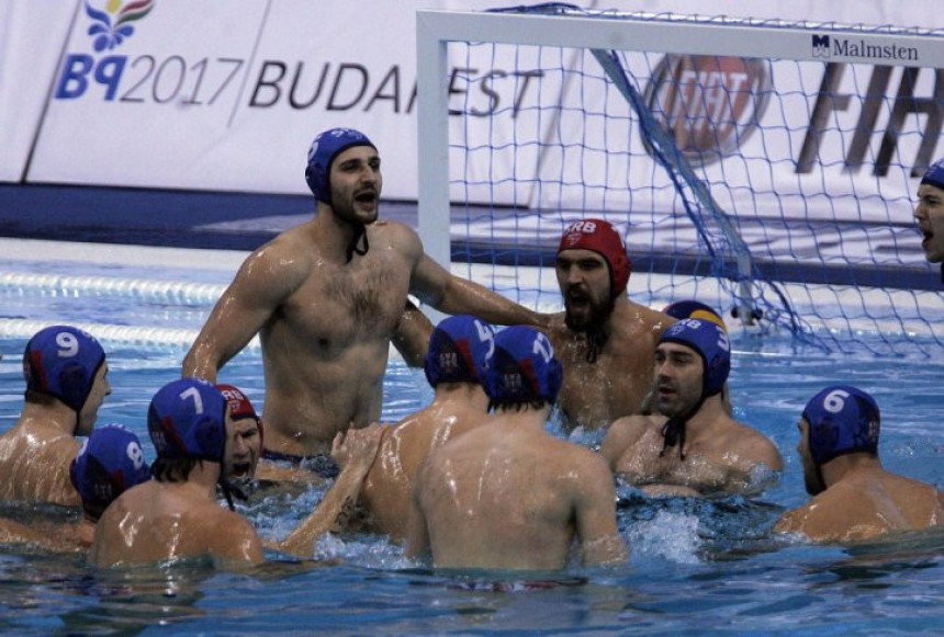 ЕП: Ватерполисти Србије са Русима за полуфинале!