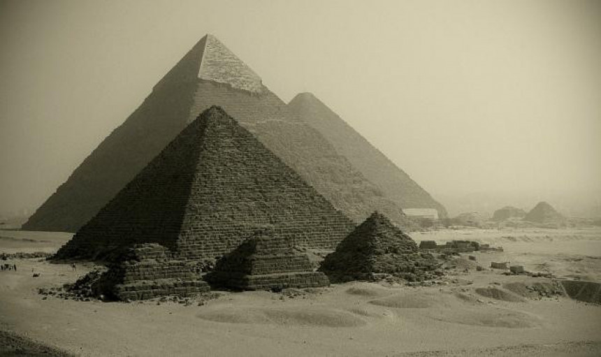 Nove teorije o izgradnji egipatskih piramida