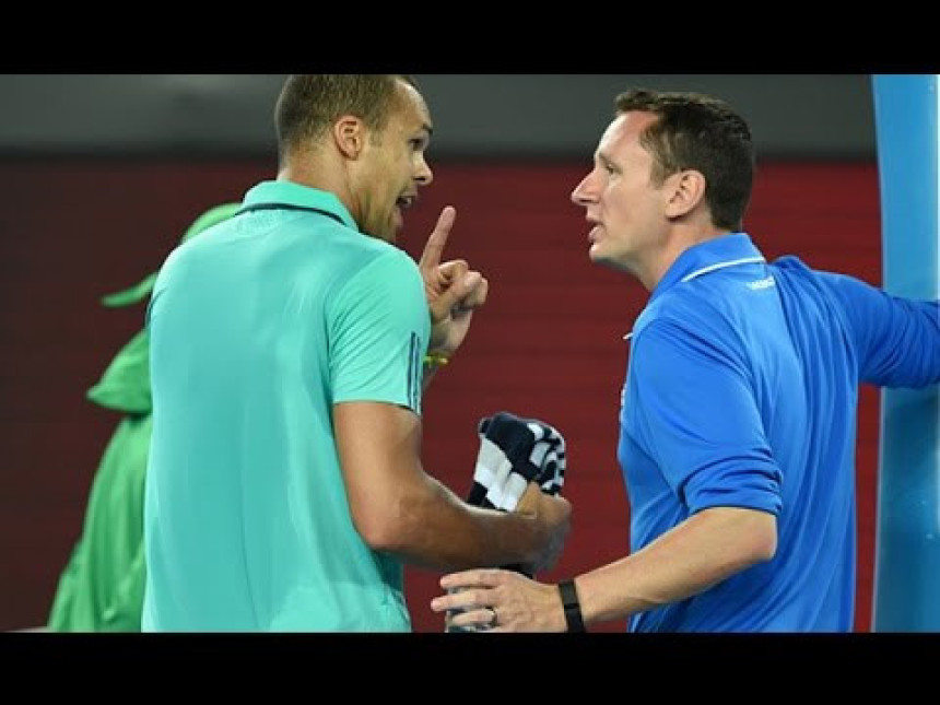 Video - Congi smetaju vatreni navijači: Ovo je tenis!