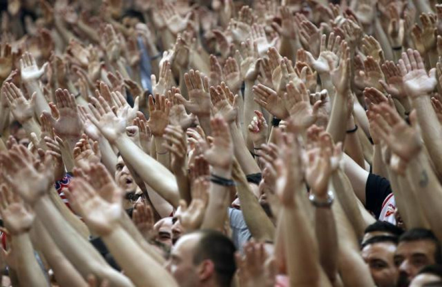 "Srpska djeca stajaće u stroju"