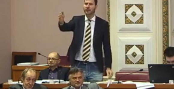Pernar izbačen sa sjednice Sabora