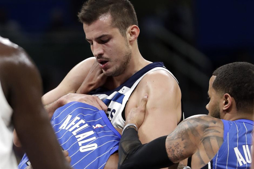 Video: Krenuo na Bjelicu, NBA ga kaznila!