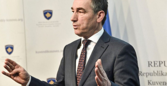 Amerika ne traži ukidanje takse